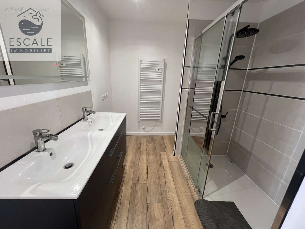 Vente maison vigneronne t5 en r+1 + garage a poussan - photo 13