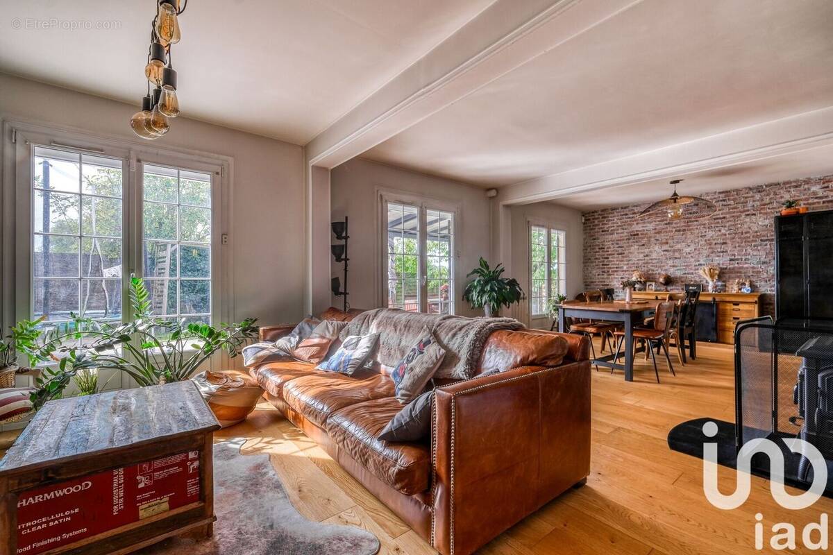 Photo 1 - Maison à BUSSY-SAINT-GEORGES