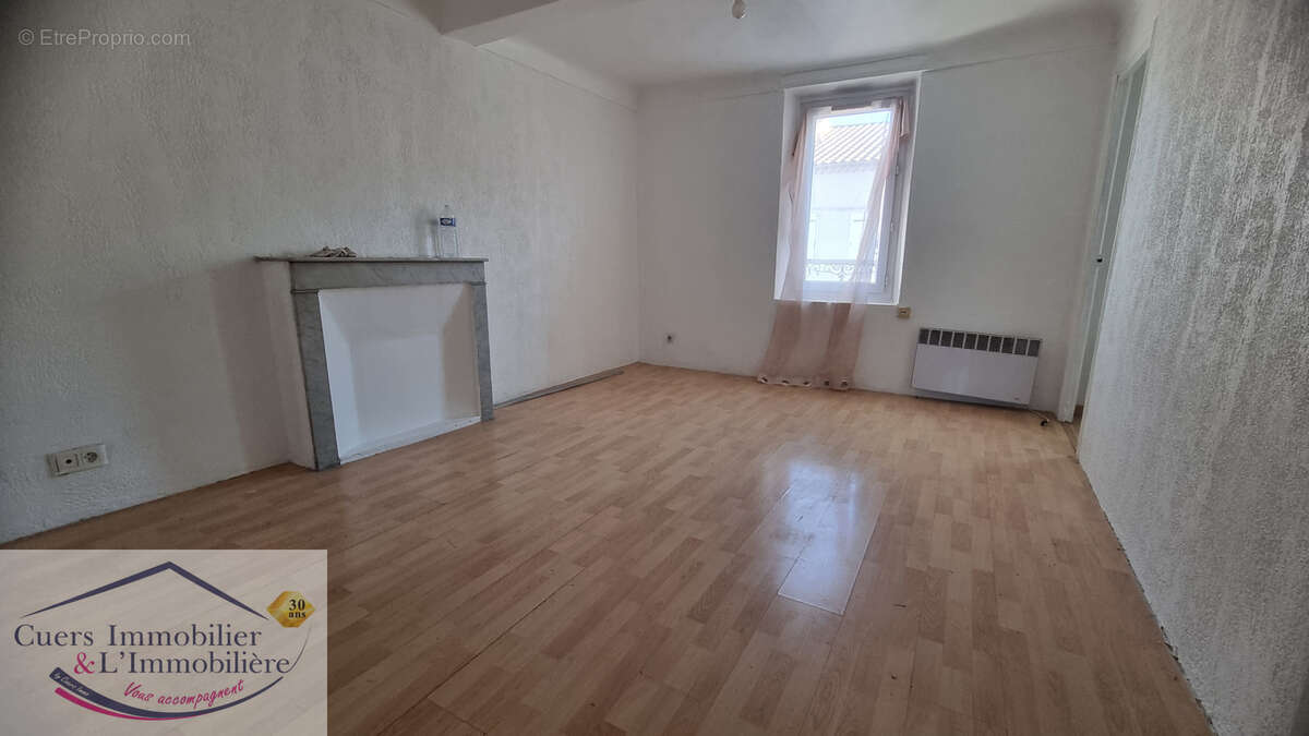 Appartement à LA CRAU