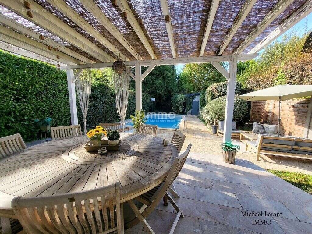 Maison à SAINT-MEDARD-EN-JALLES