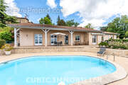 Maison à MONTMELAS-SAINT-SORLIN