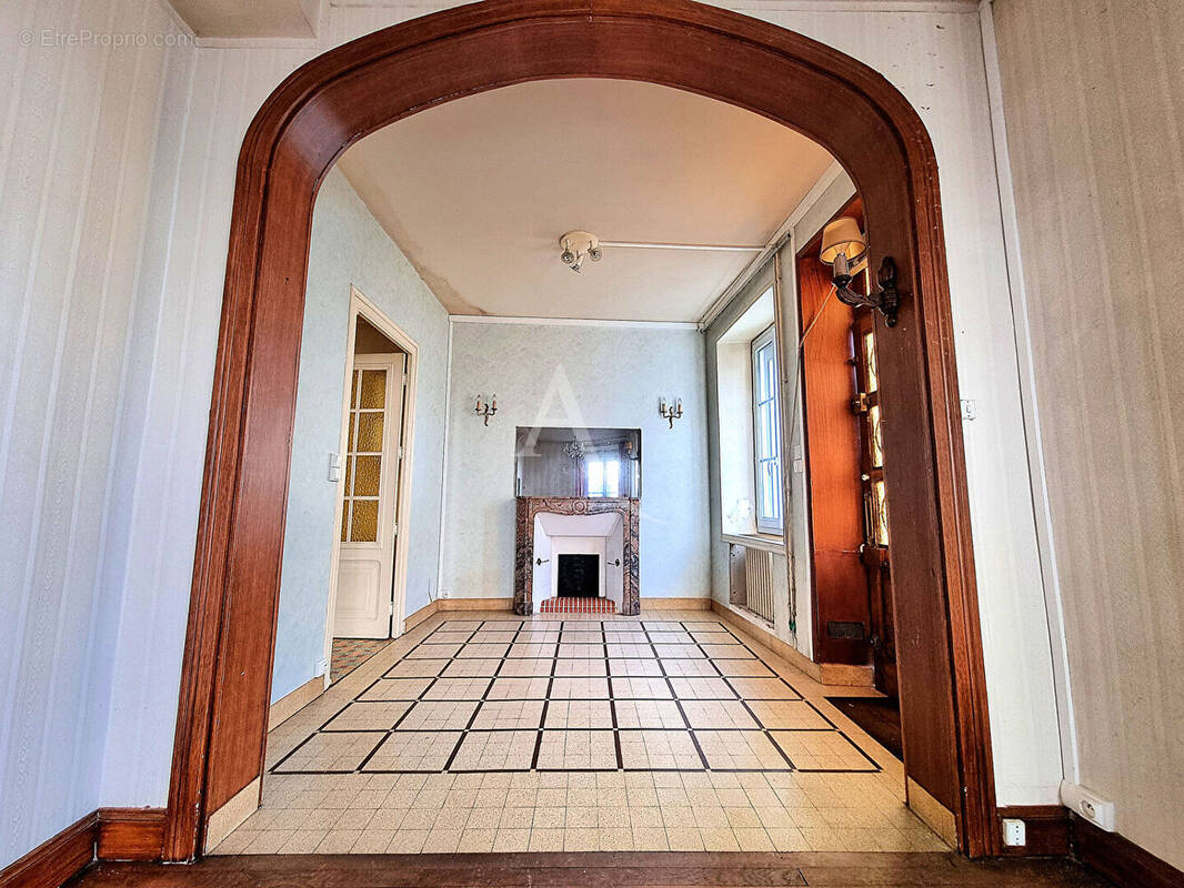 Appartement à CHATEAUNEUF-SUR-SARTHE