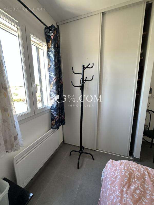 Appartement T2 meublé et équipé avec terrasse et local réser - photo 7
