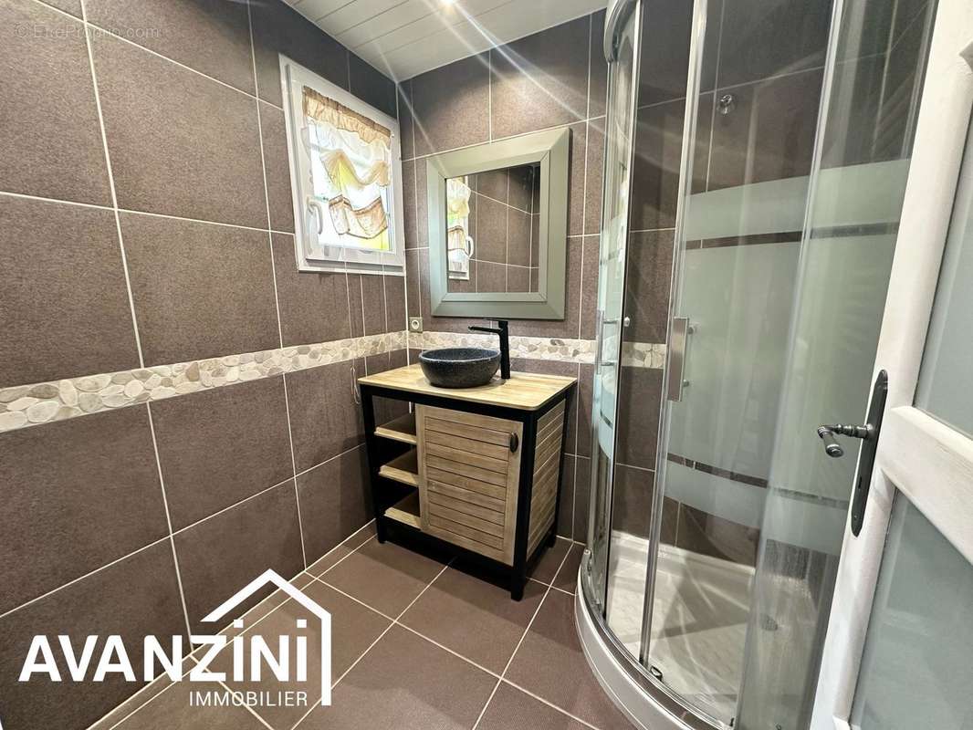 Maison à CRECY-LA-CHAPELLE