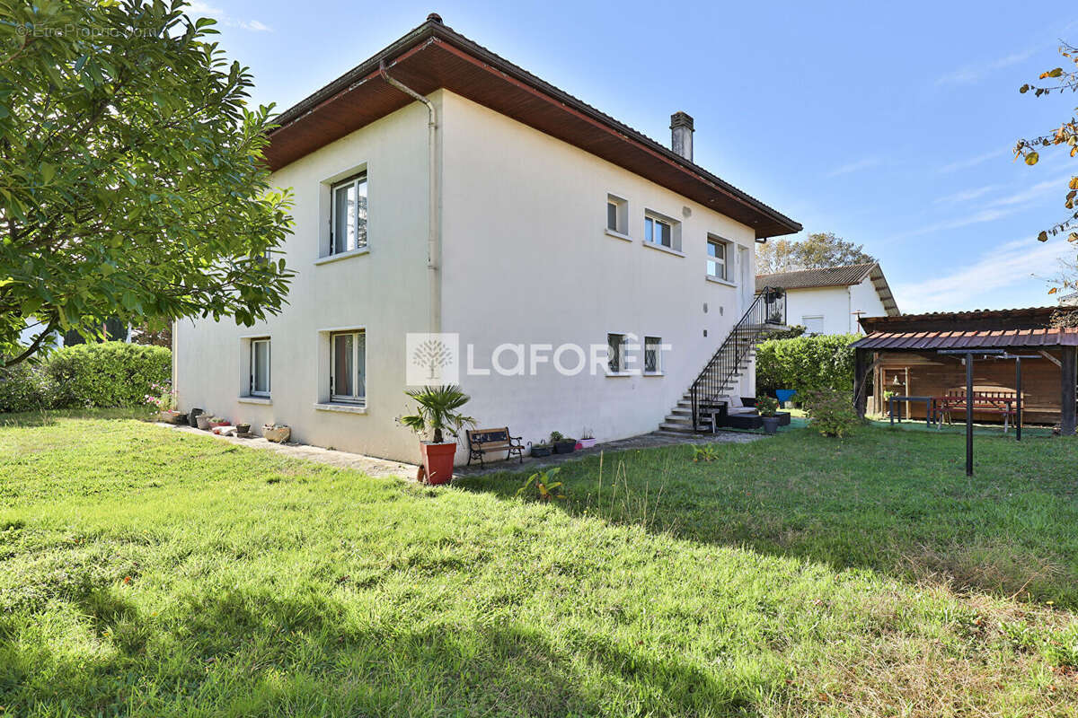 Maison à PARENTIS-EN-BORN