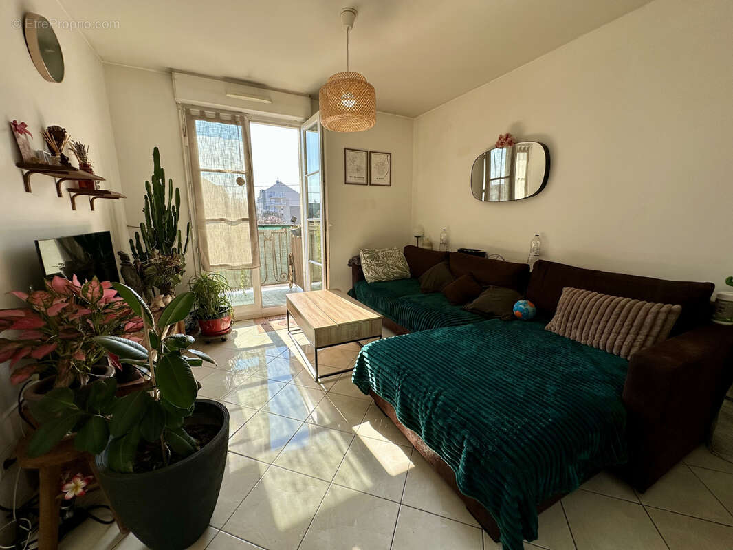 Appartement à SAINT-FARGEAU-PONTHIERRY