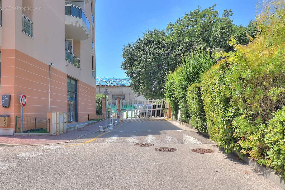 Parking à ANTIBES