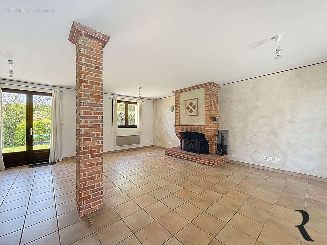 Maison à SAINT-ORENS-DE-GAMEVILLE