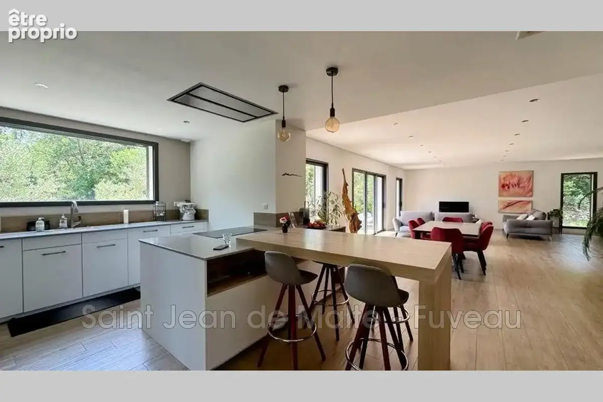 Maison 6 pièces 231 m² à vendre à Peynier (13790) - photo 3