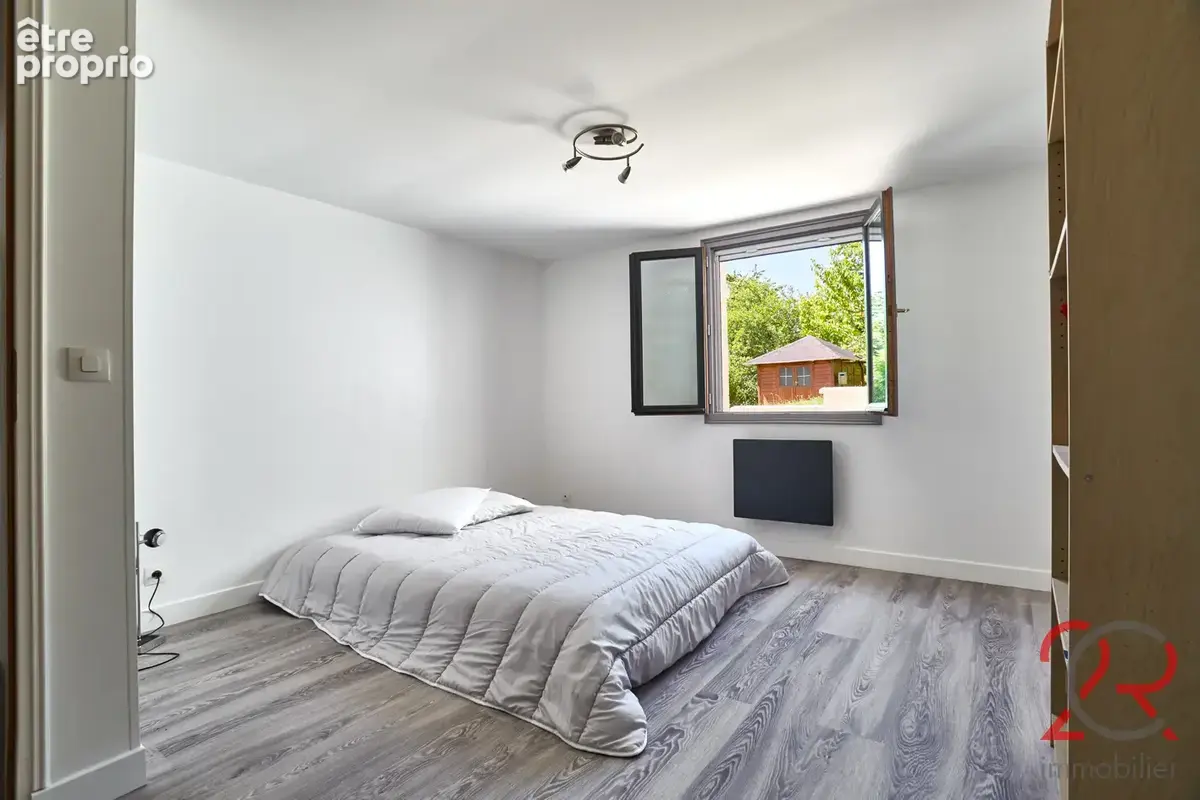 Un cadre de vie privilégié : maison familiale de 197 m2 sur une belle parcelle de 691 m - photo 7