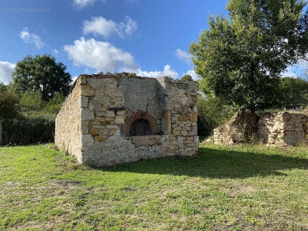 Jolie maison de campagne avec un grand jardin et de belles dépendances - photo 29