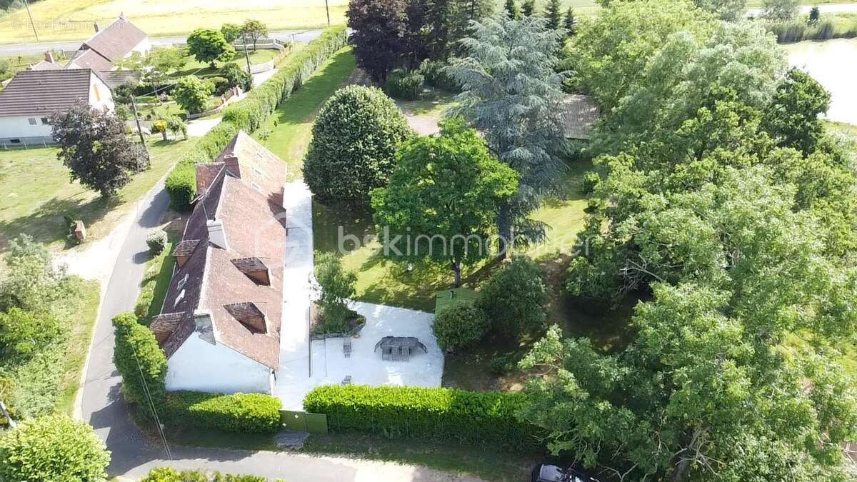 Longère + Gîtes m2 sur 3100m2 de terrain - photo 16
