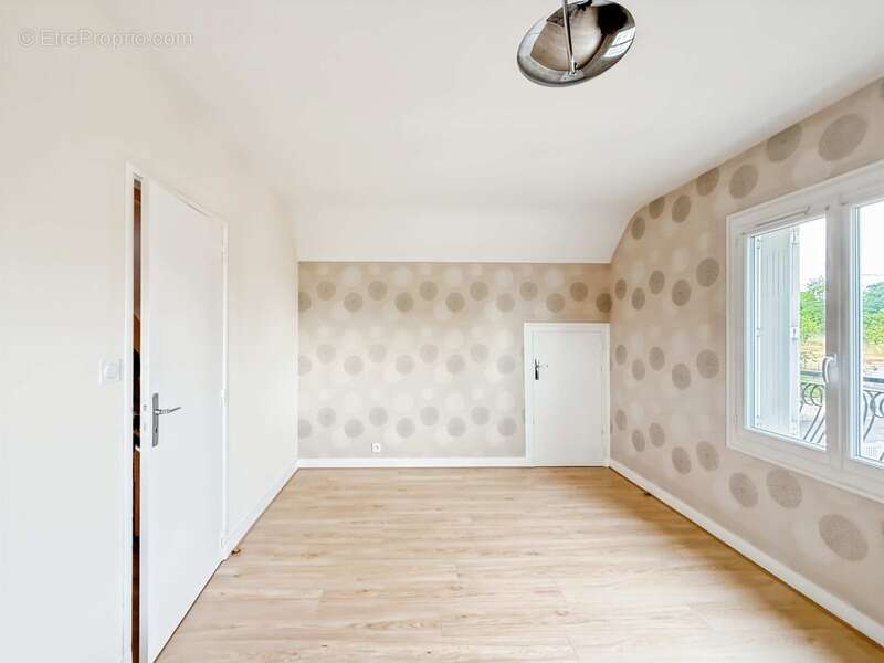 Maison à CHATELLERAULT