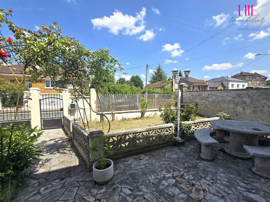 Maison à LIVRY-GARGAN