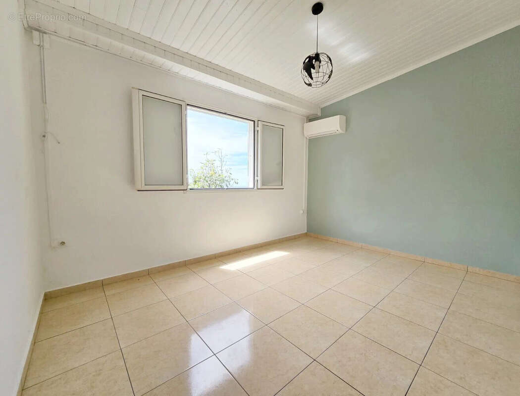 Maison à L'ETANG-SALE