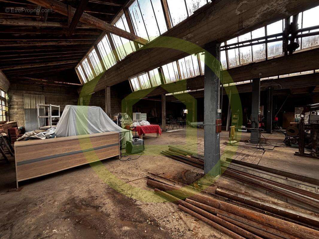 Maison à SAINT-MEDARD-LA-ROCHETTE