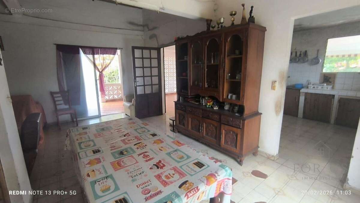 A VENDRE : maison T5 + T2 sur un terrain de 2000 m² - photo 3