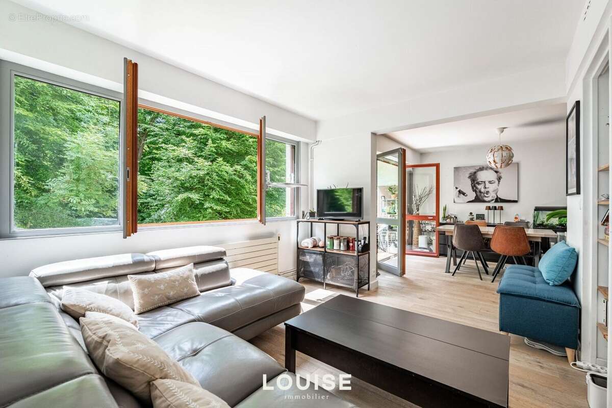 Appartement à VILLE-D&#039;AVRAY