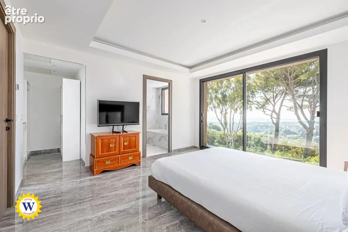 Mougins - superbe villa avec piscine et vue mer - photo 12