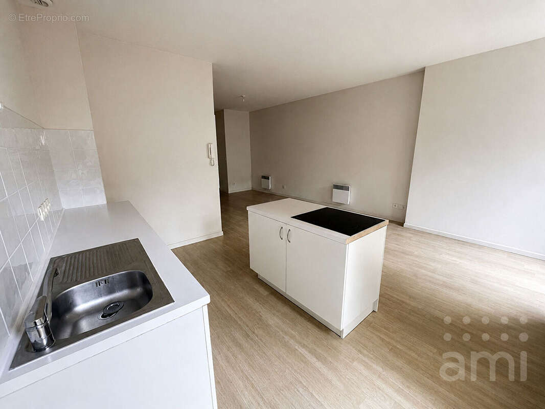 Bordeaux centre - appartement T2 Bis vendu libre - photo 2