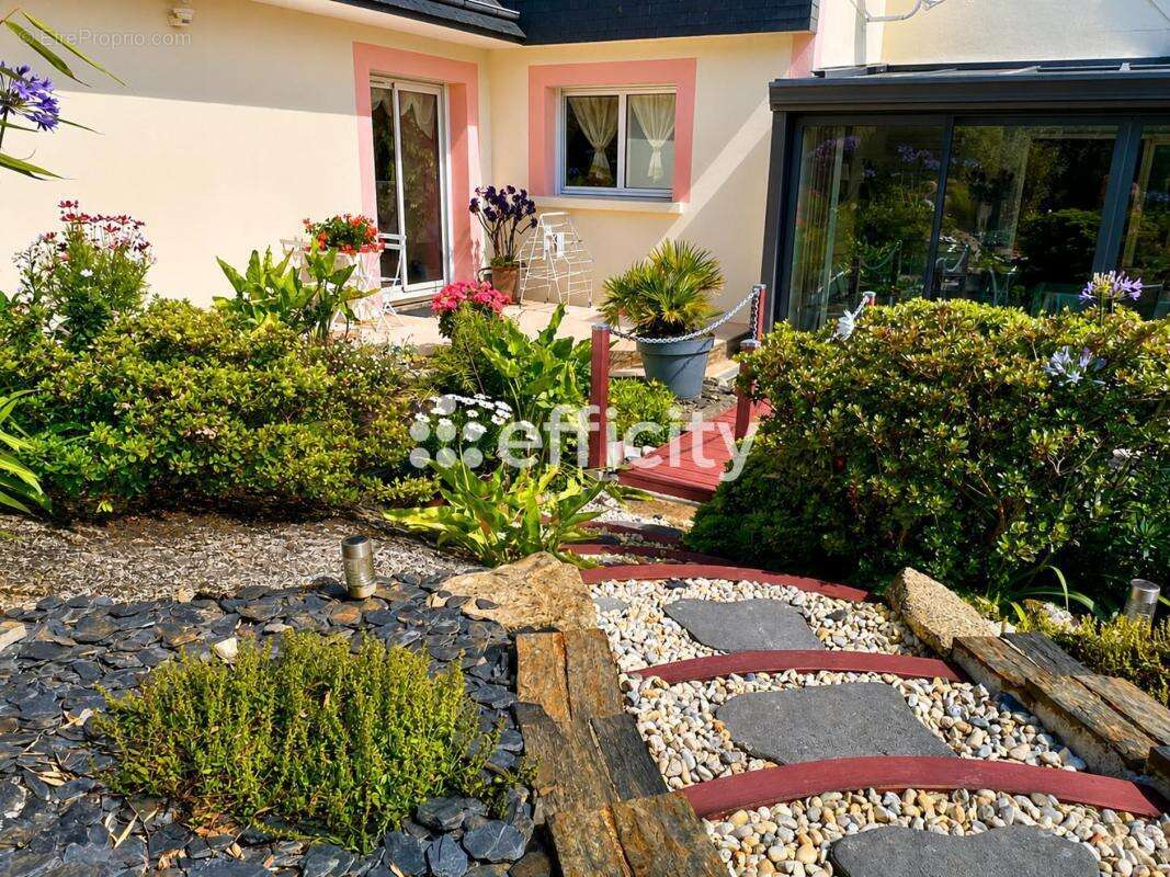 Maison 234 m² à Saint-Quay-Perros  - photo 15