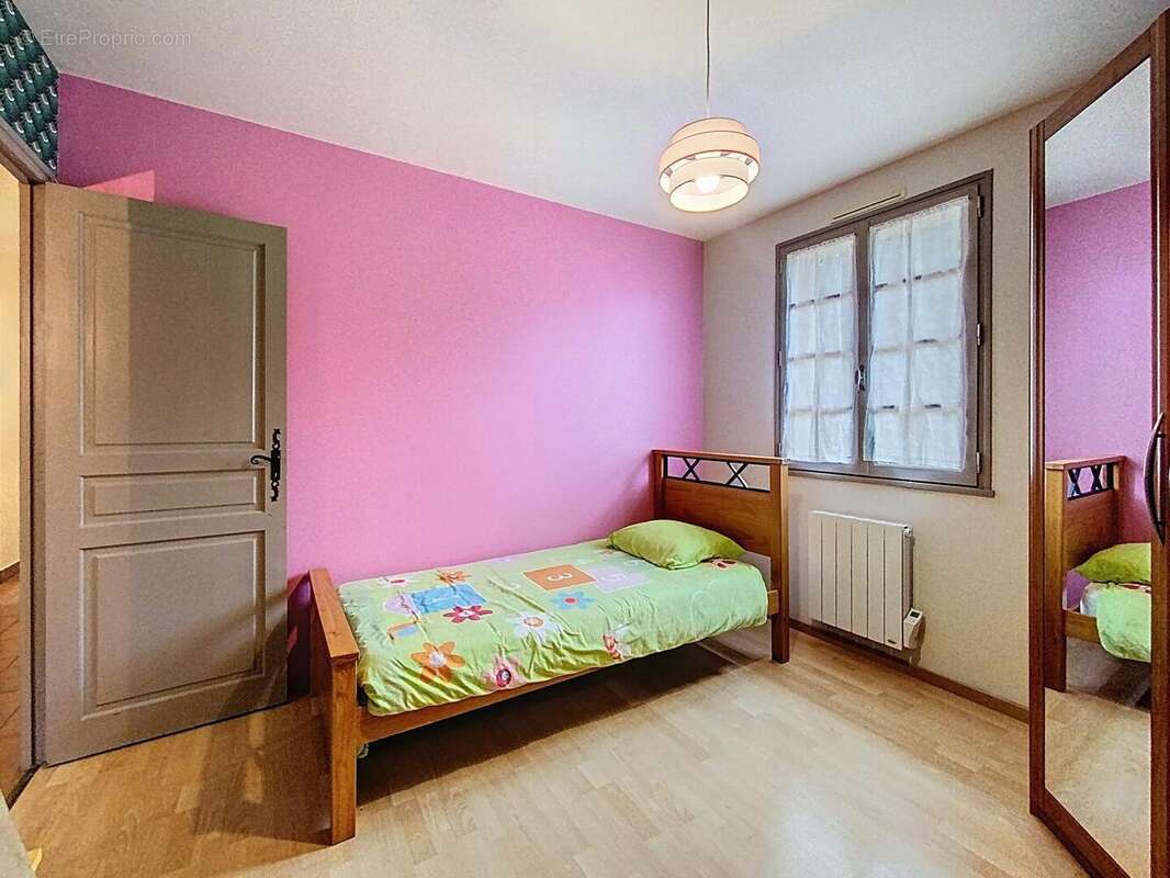 Maison à CASTERA-VERDUZAN