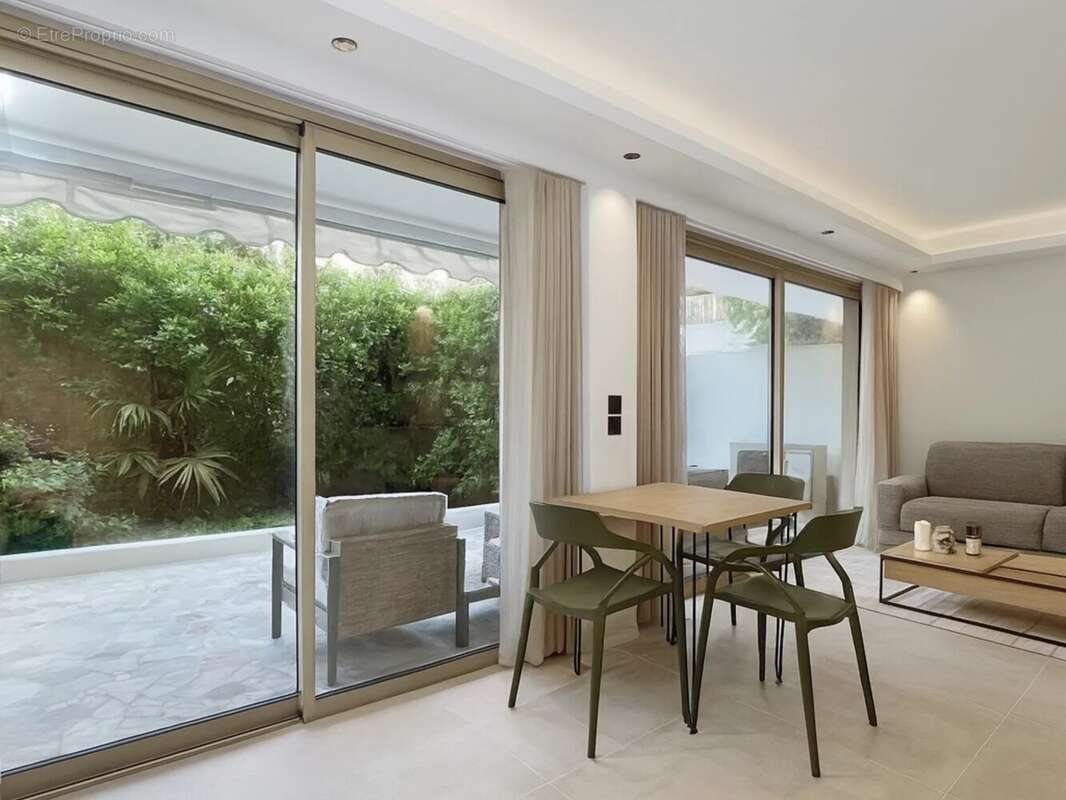 Appartement à CANNES