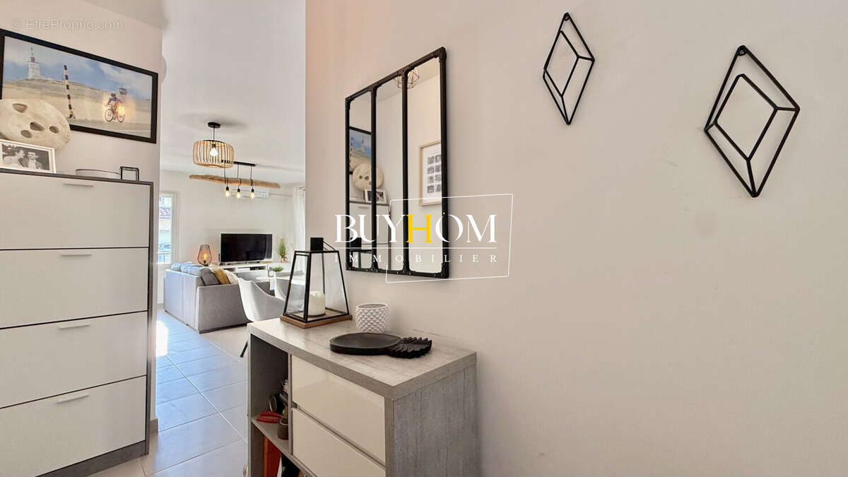 Appartement à LA CRAU