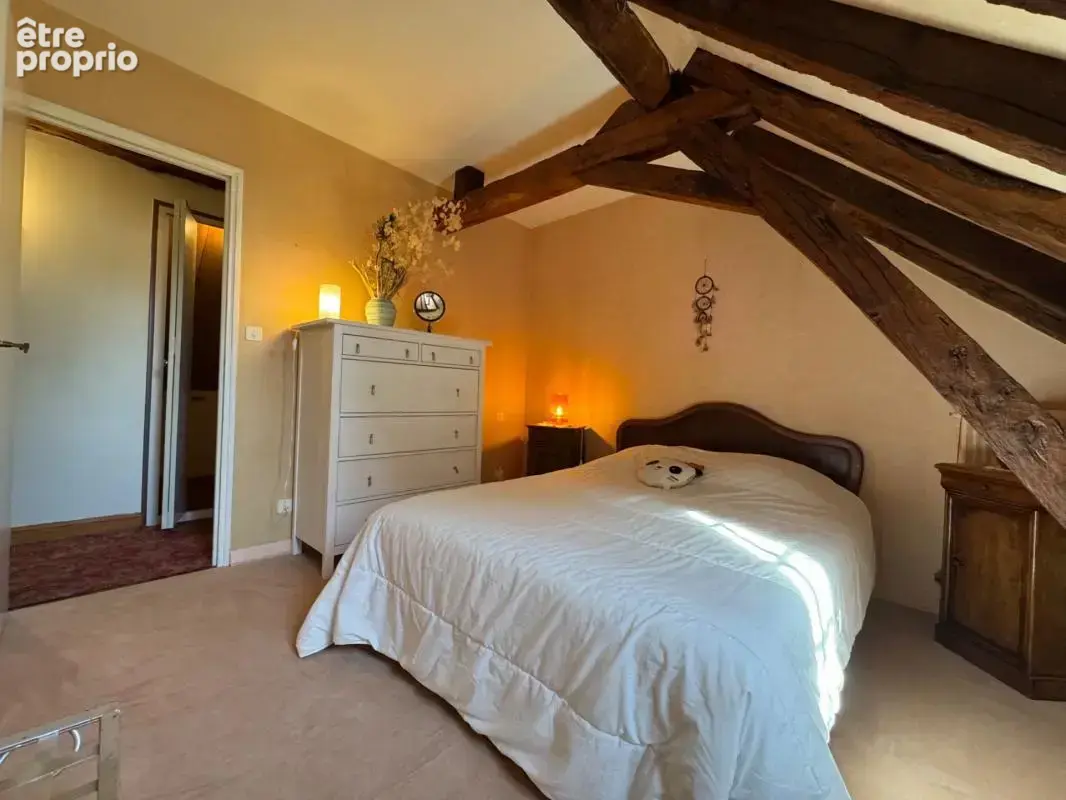 Coulaures (24420) – longère en pierre de 186 m² – 5 chambres – terrain de 3 224 m² – garage et dépendances - photo 17