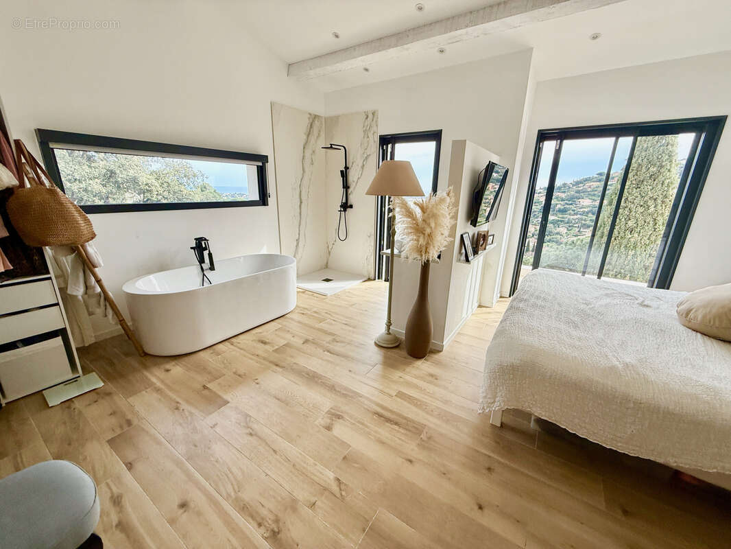 Maison à CAVALAIRE-SUR-MER