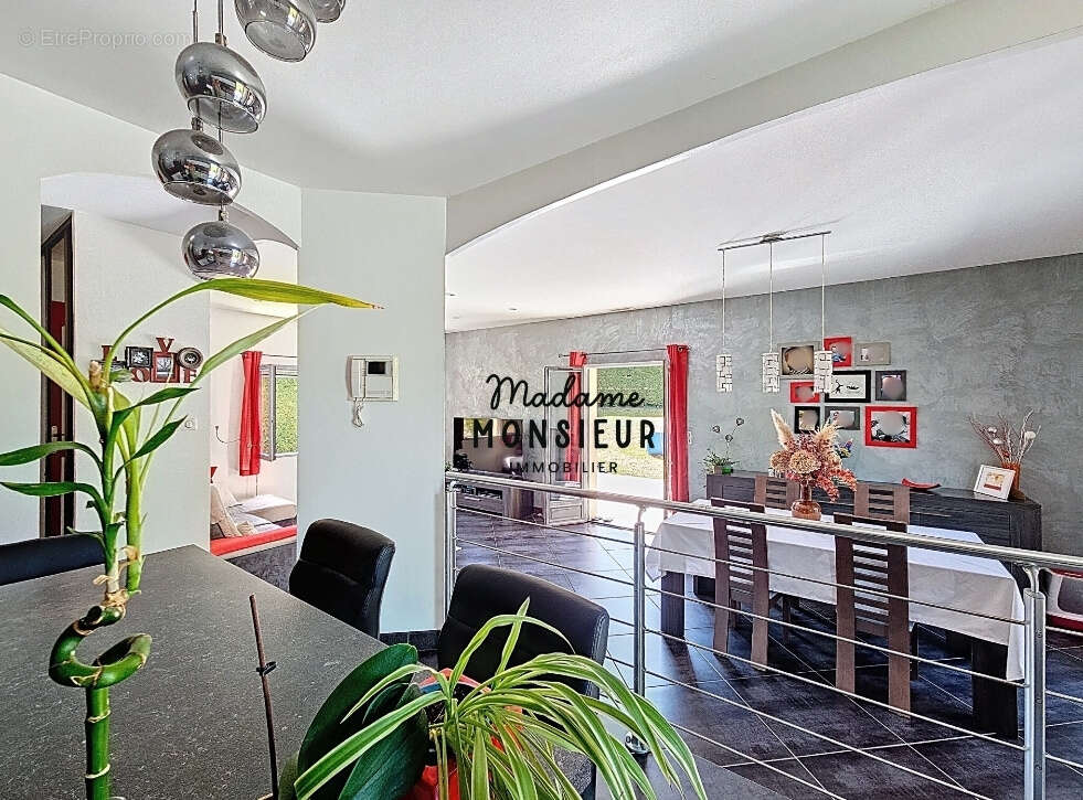 Maison à SAINT-SAVIN