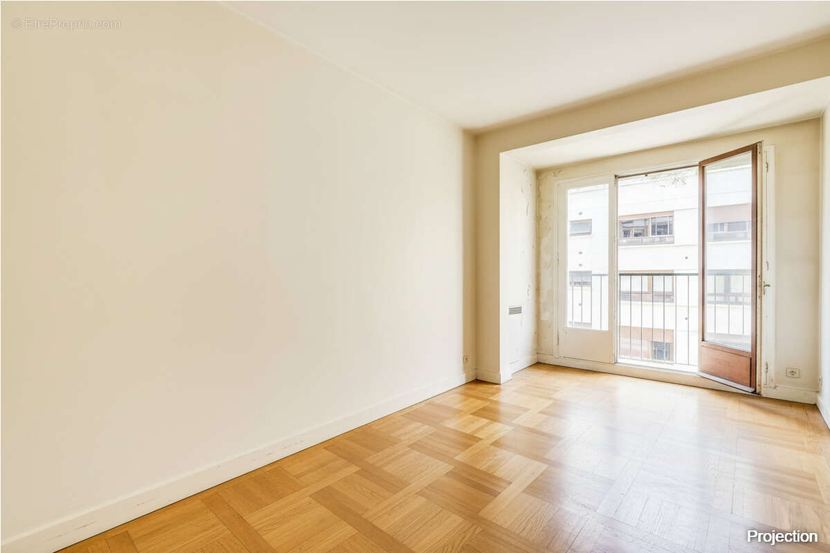 Paris 5e ? place monge ? t2 avec balcon, ascenseur et parking - photo 6