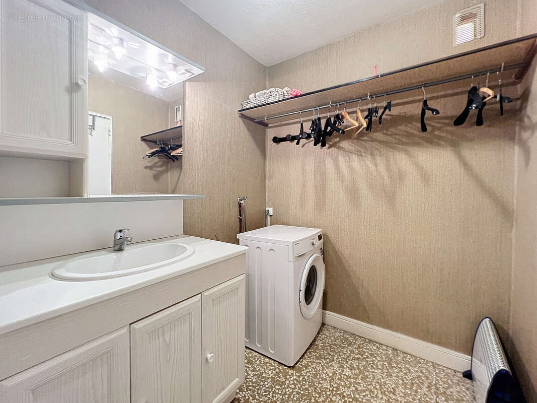 Appartement à SAINT-FRANCOIS-LONGCHAMP