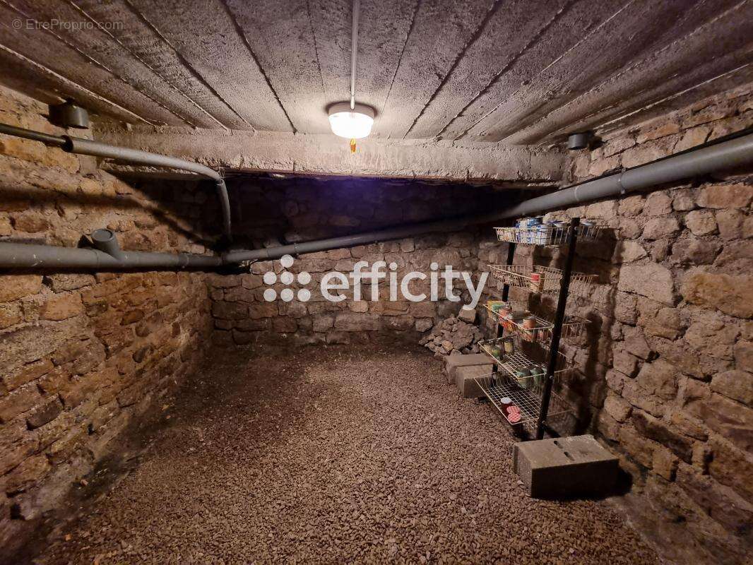 Maison à LE MALZIEU-VILLE