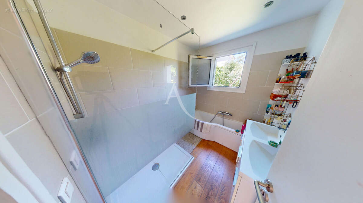 Maison 8 pièces de 200m² - photo 9