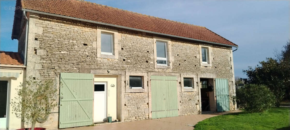 Photo 3 - Maison à SAINT-PIERRE-LE-VIEUX