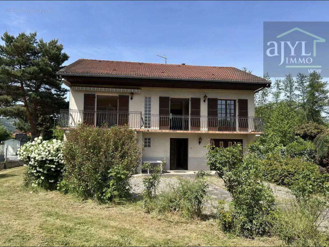 Maison à MALAUZAT