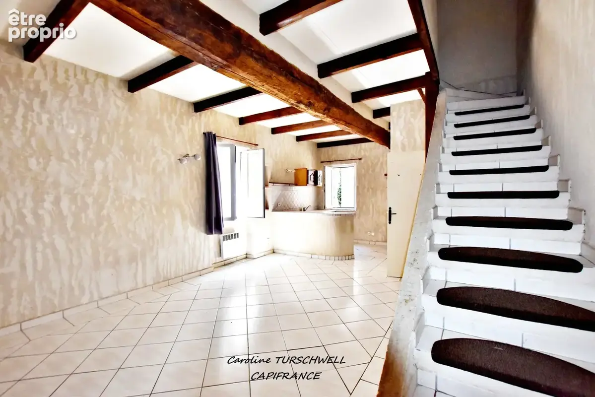 Sollies toucas (83) - immeuble/maison de village de 2 appartements + 1 local - photo 6