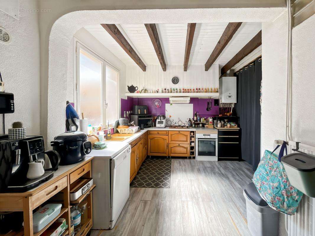 Maison de ville avec grande cour et stockage– Proche médiathèque de Béziers - photo 2
