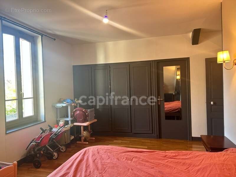 Maison à CHAMPS-SUR-YONNE