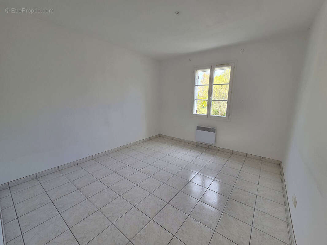 Maison à SURY-PRES-LERE