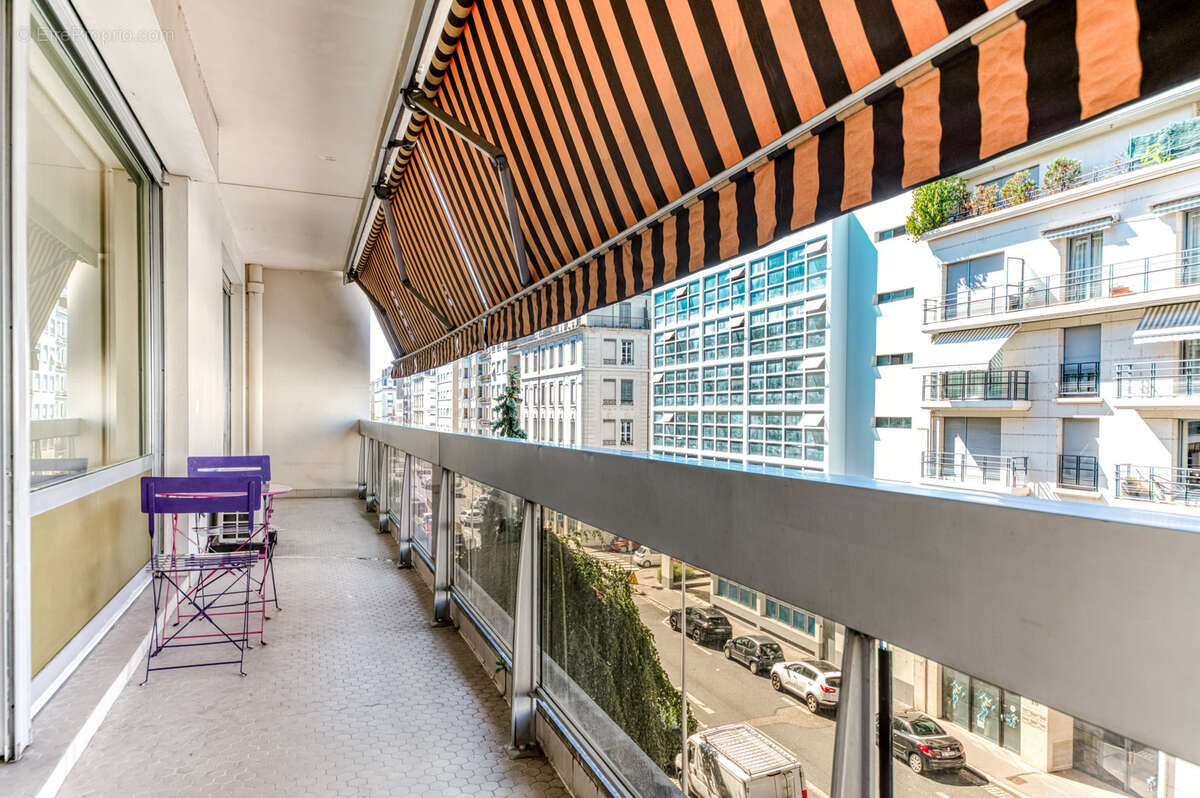 Appartement à LYON-6E