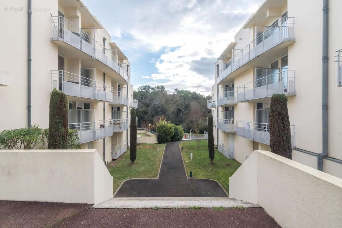 Appartement à VALBONNE