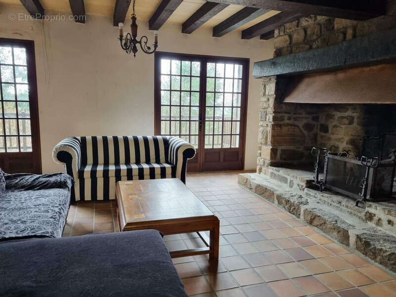 Maison à BEYNAT