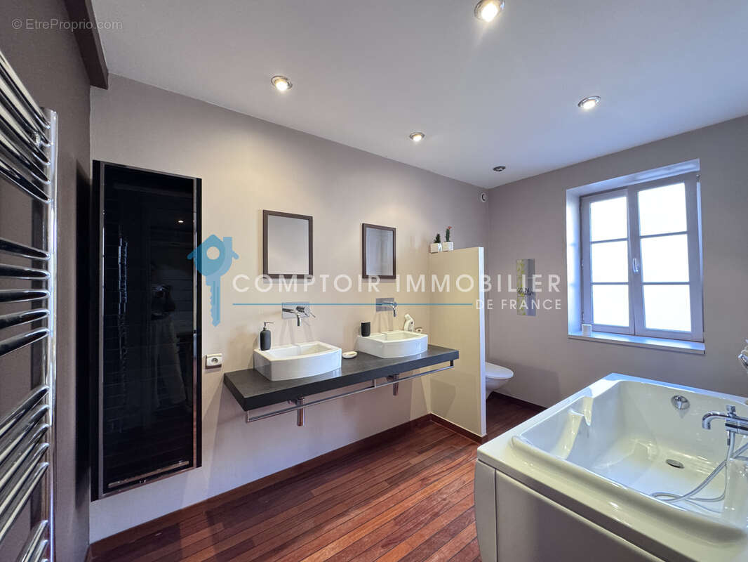 À vendre à Romans centre - Maison de ville T5 200m2 - photo 13