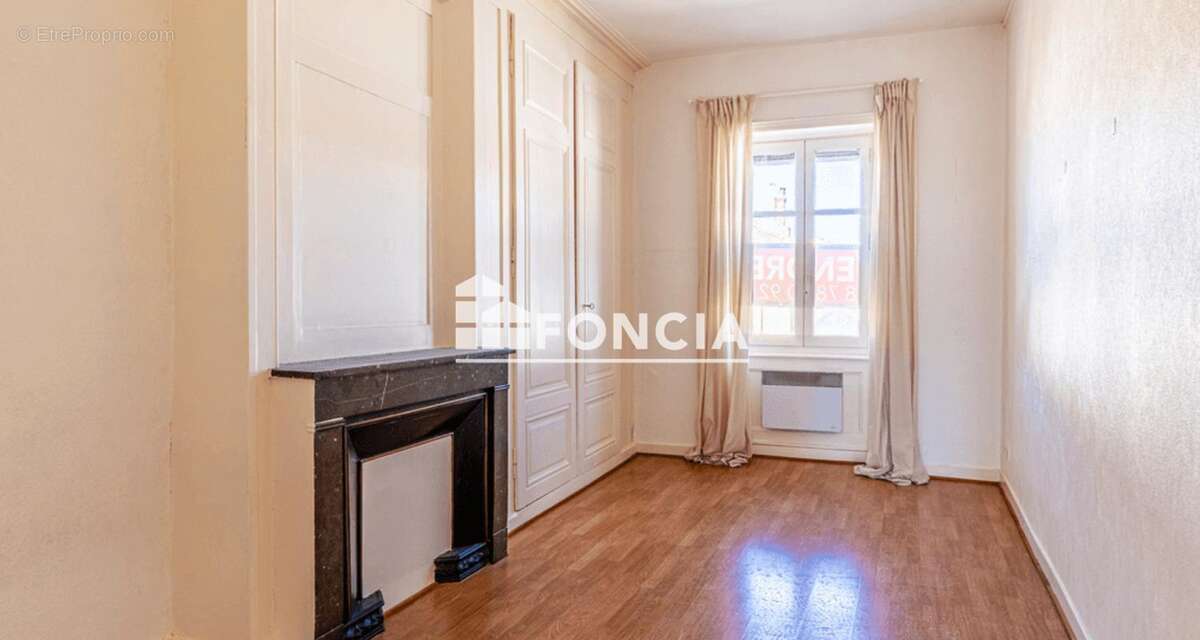 Appartement à LYON-8E