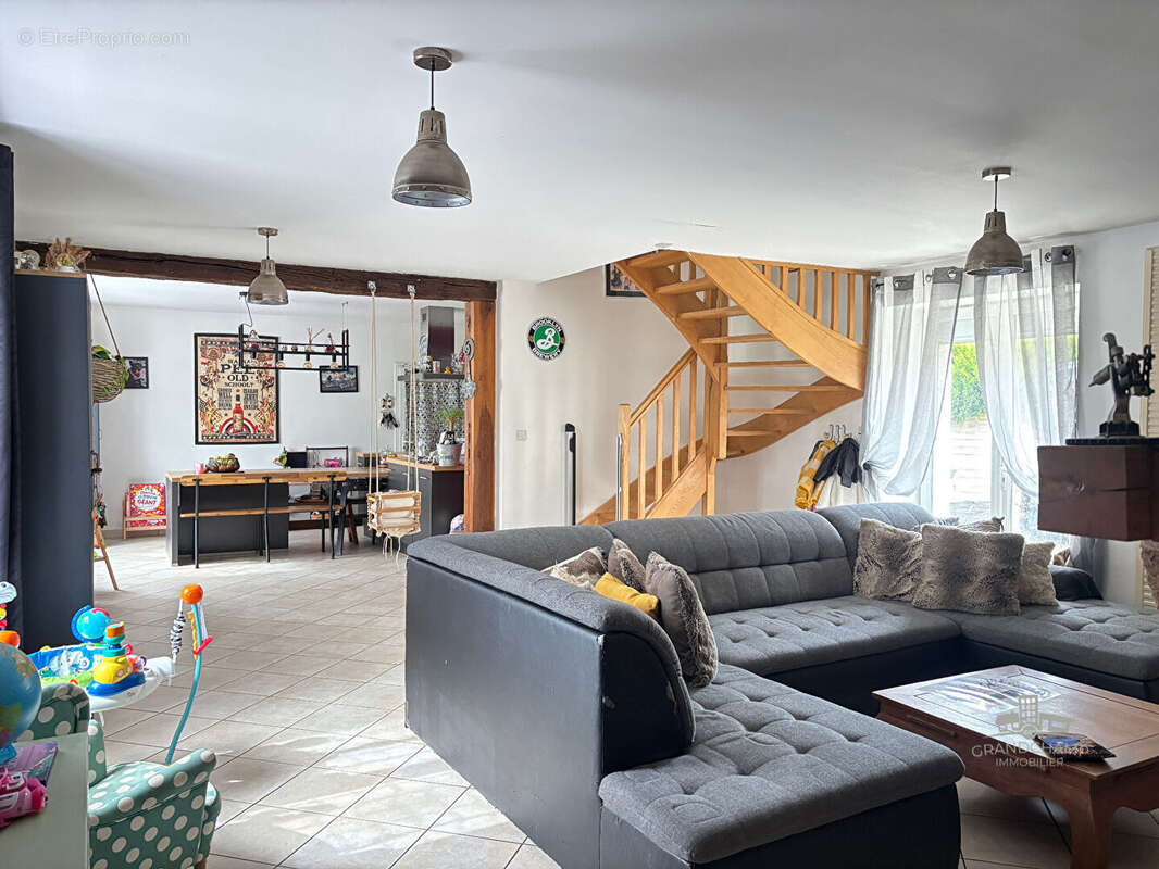 Maison à TREILLIERES