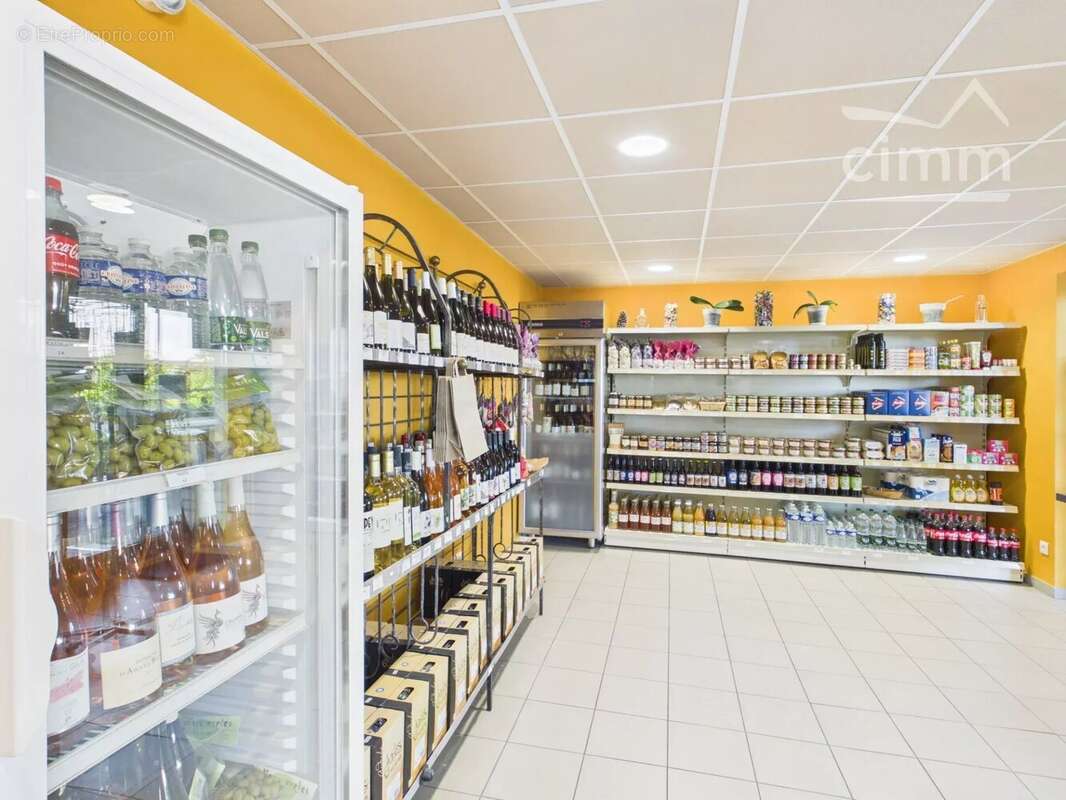 Commerce à MALBOSC