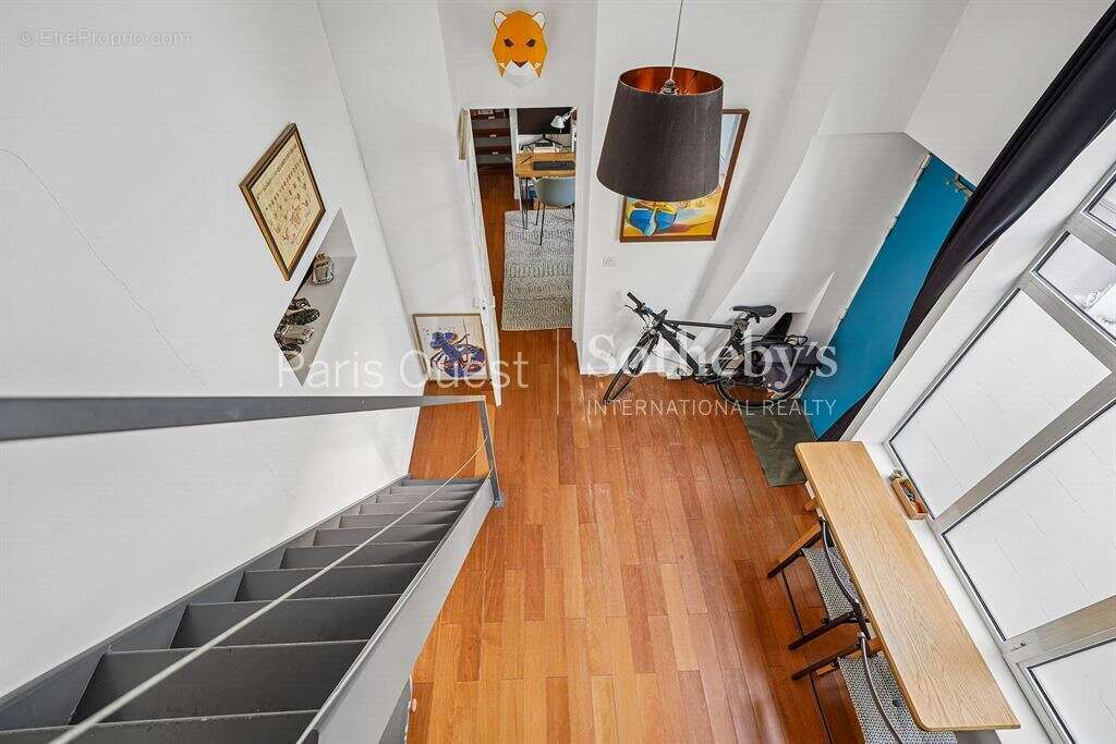 Appartement à NEUILLY-SUR-SEINE