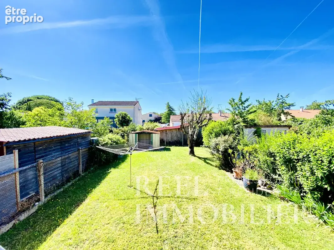 Maison mitoyenne à Leguevin avec jardin, 4 chambres et un garage - photo 11